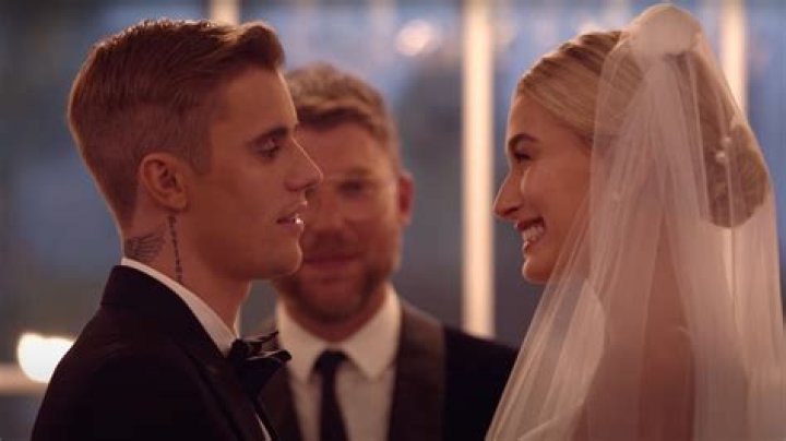 Essential Guide To Hailey Bieber's Measurements And Size: A Comprehensive Overview