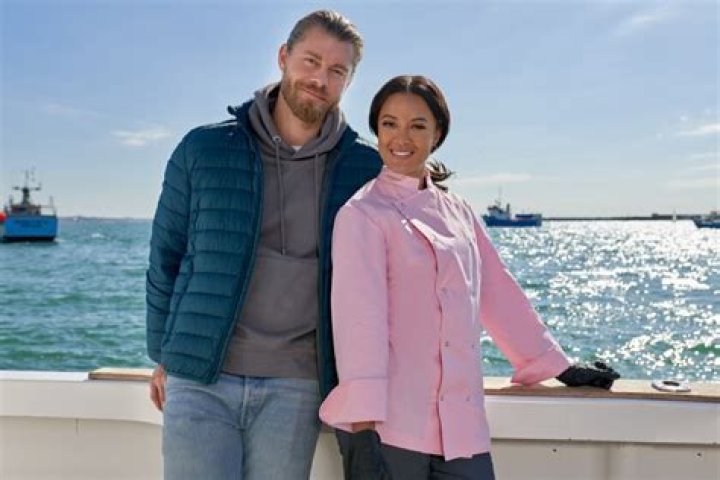 Find Out The Life Partner Of Heather Hemmens
